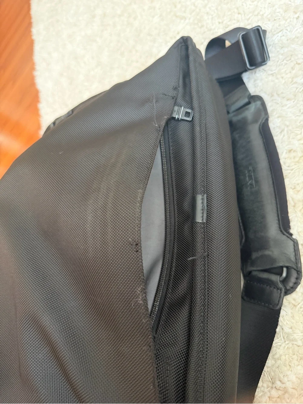 Tumi Black Men's Briefcase with Shoulder Strap